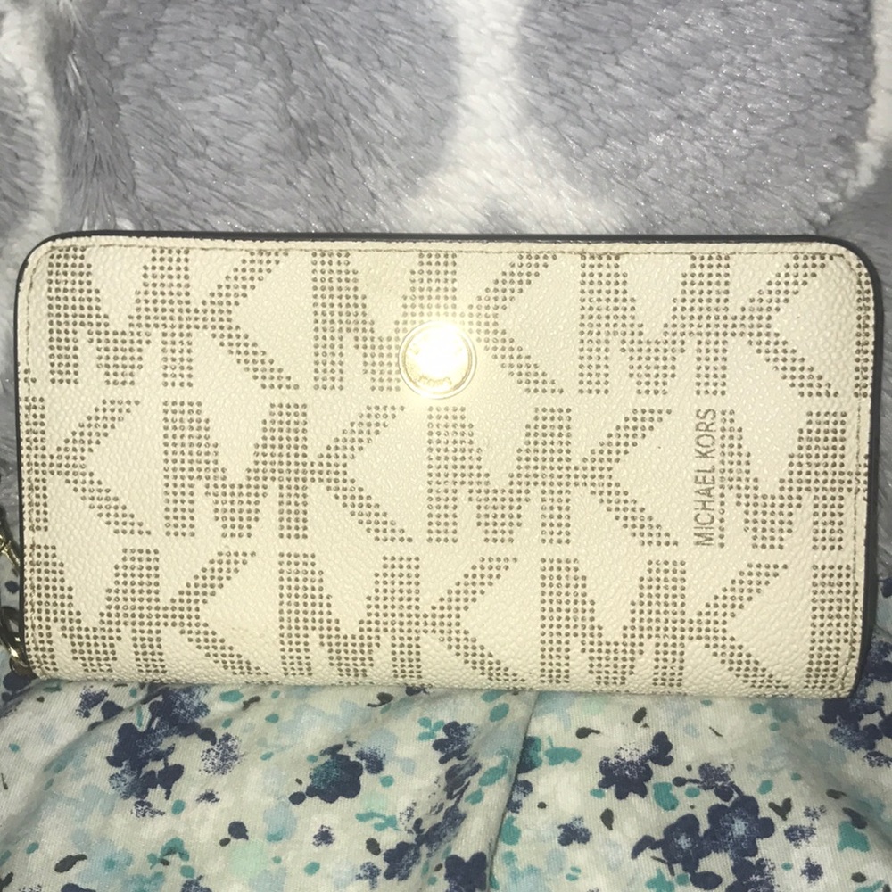 Wallet / wristlet